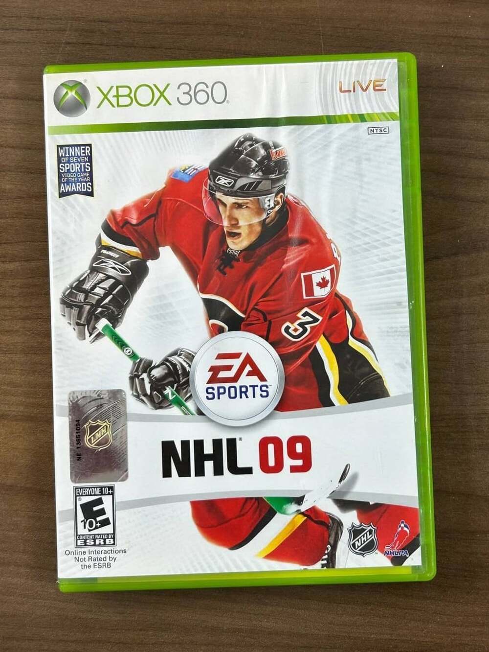 NHL 09 Microsoft Xbox 360 2008 EA Sports Hockey Game with Case & Manual